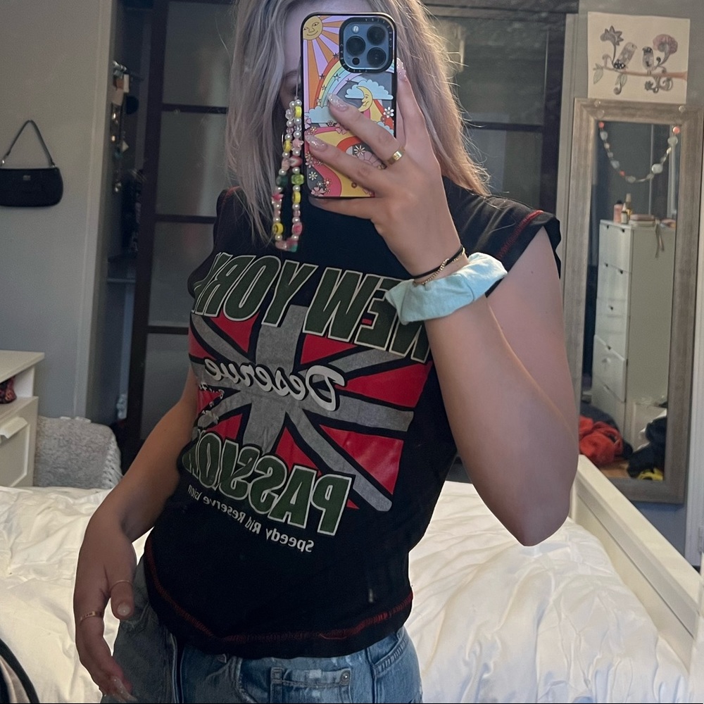 Black New York tank